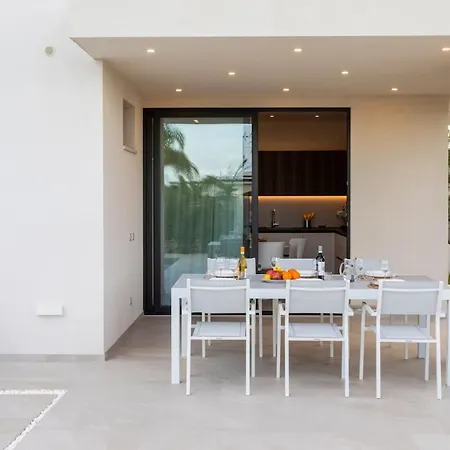 Nerissa - Isulatravel Villa *