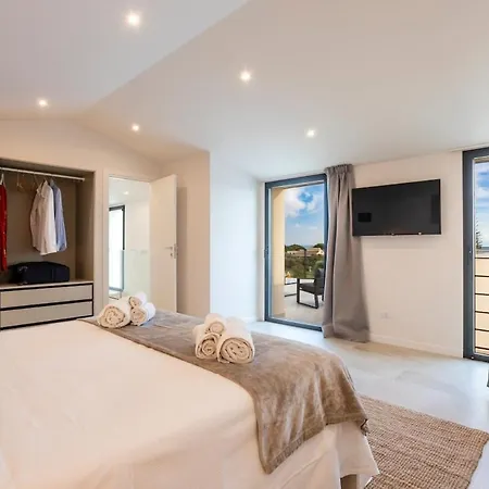 Nerissa - Isulatravel Villa Pozzallo